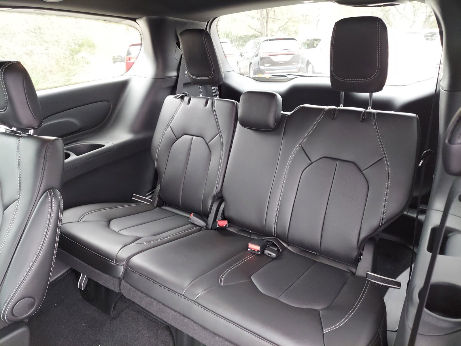 New 2026 Chrysler Pacifica Select w/ S Appearance Package FWD image 24