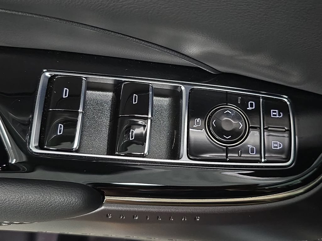 Used 2025 Cadillac Lyriq Sport RWD image 23