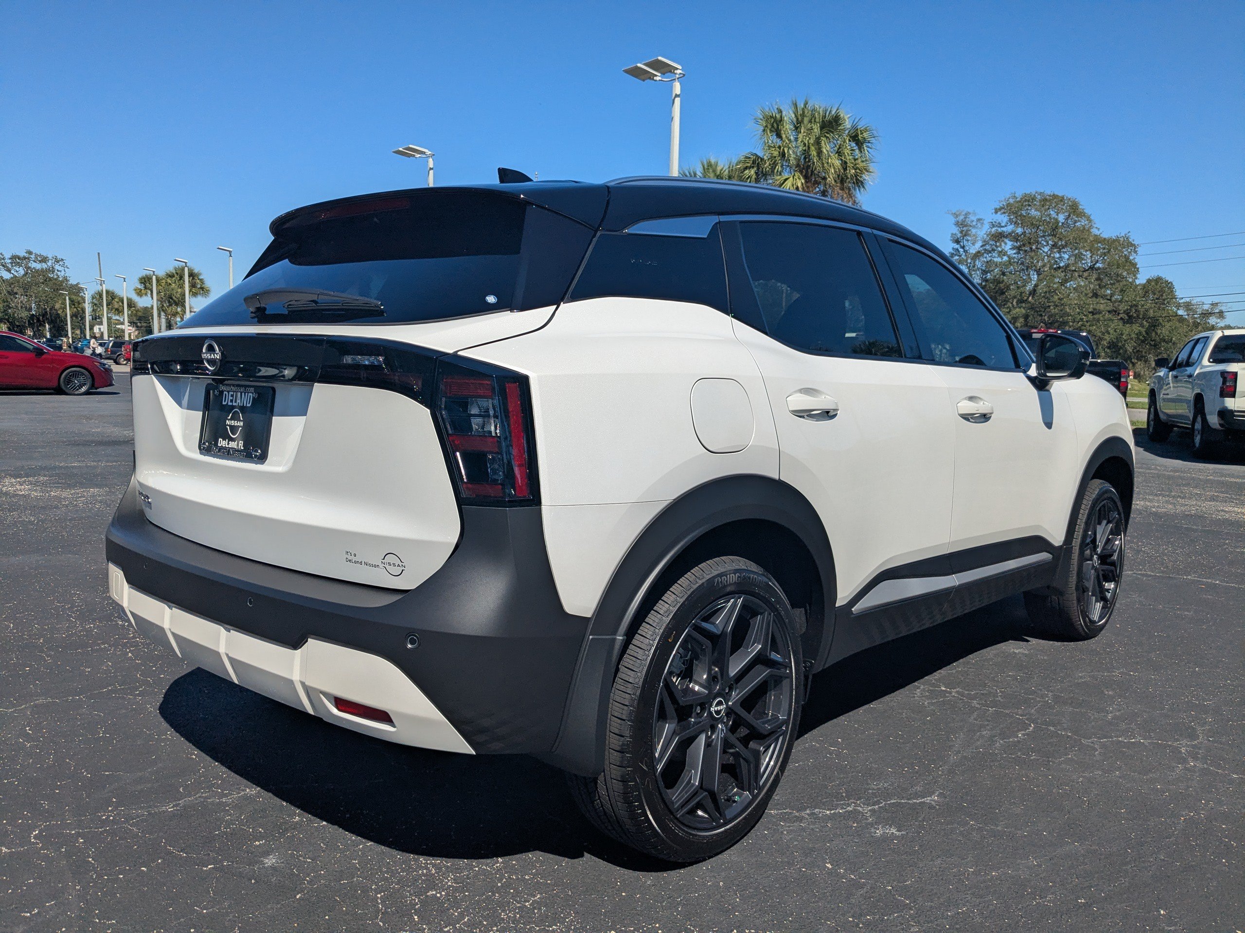 New 2027 Nissan Kicks SR FWD image 4
