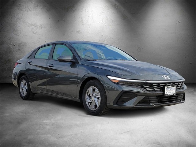 New 2025 Hyundai Elantra SE image 2