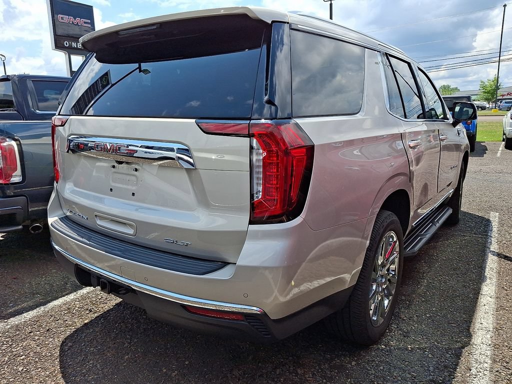Certified 2021 GMC Yukon SLT w/ SLT Premium Package AWD/4WD image 4