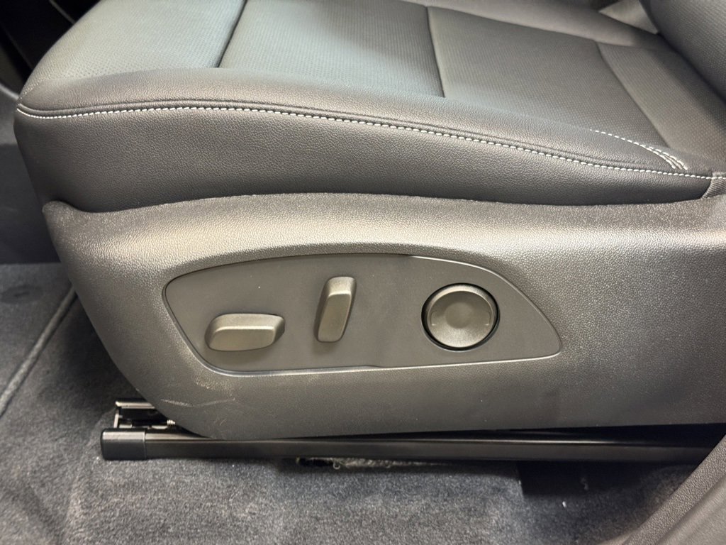 New 2026 Chevrolet Traverse LT w/ Sun and Wheel Package image 12