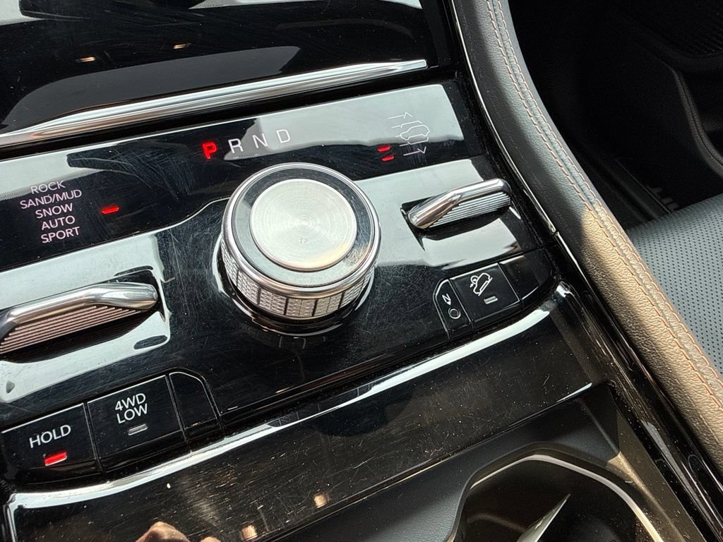 Used 2022 Jeep Grand Cherokee Summit AWD/4WD image 35