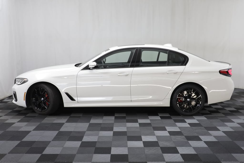 Used 2023 BMW 540i xDrive w/ M Sport Package AWD/4WD image 4
