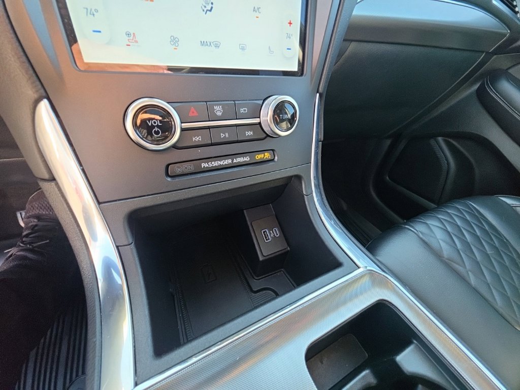 Used 2024 Ford Edge Titanium AWD/4WD image 22