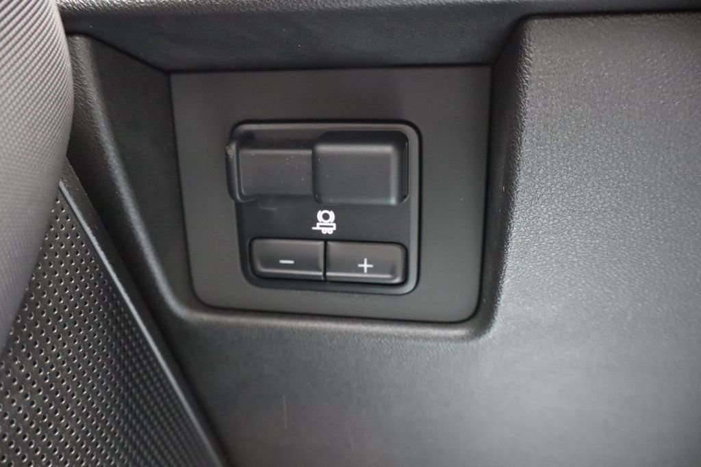 Used 2023 Chevrolet Colorado Z71 w/ Z71 Convenience Package 2 AWD/4WD image 18