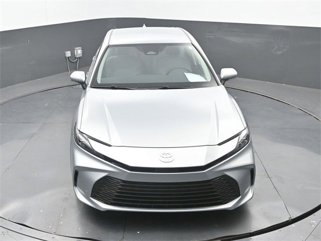 Used 2025 Toyota Camry LE image 30