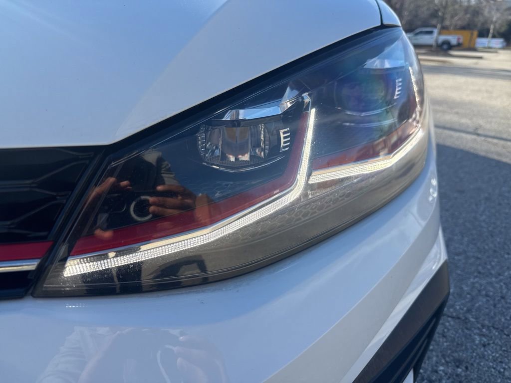 Used 2019 Volkswagen GTI SE image 3