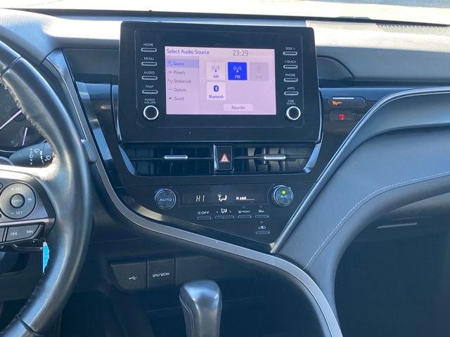 Used 2023 Toyota Camry SE image 8