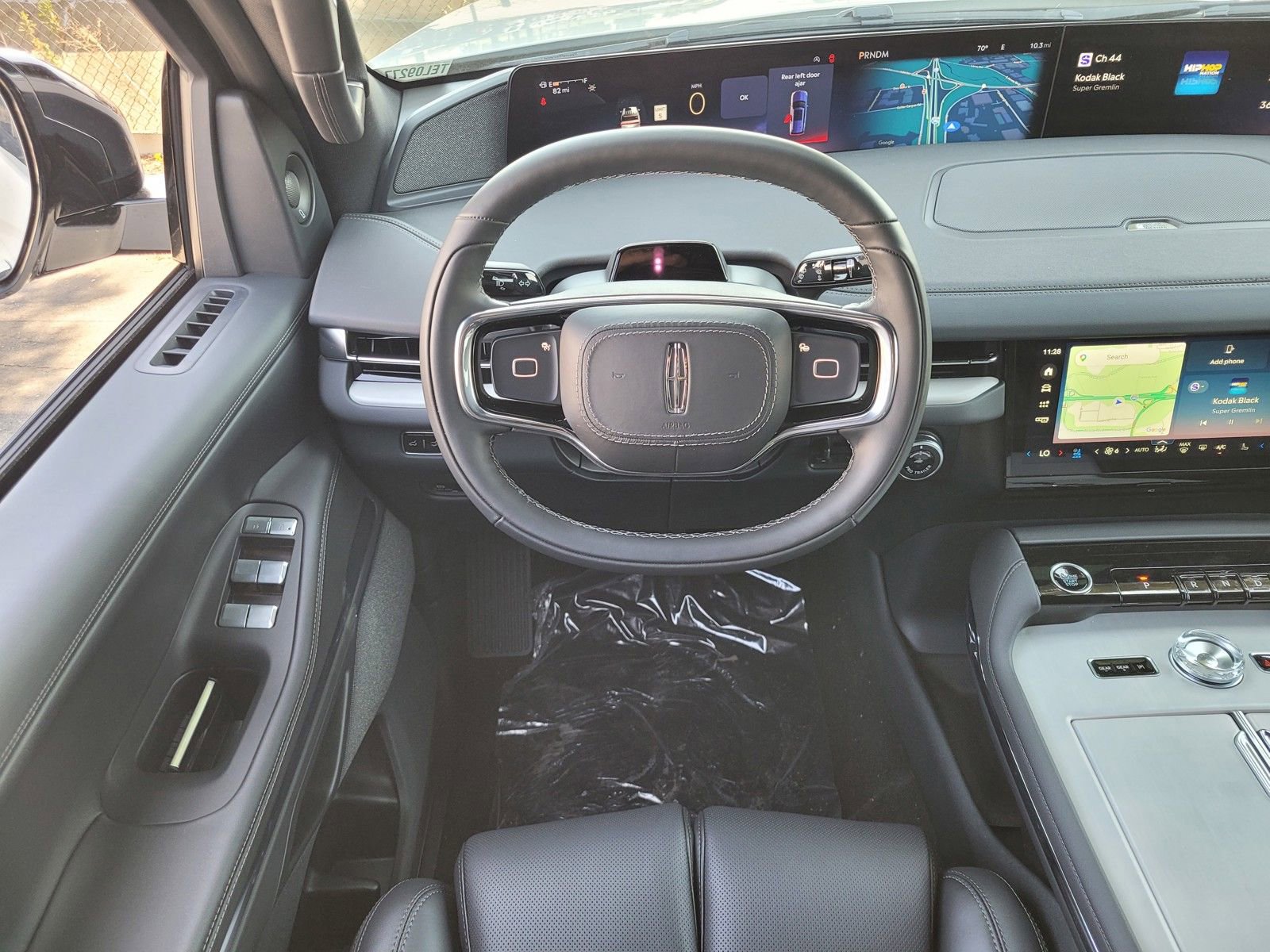 New 2026 Lincoln Navigator L Reserve AWD/4WD image 8