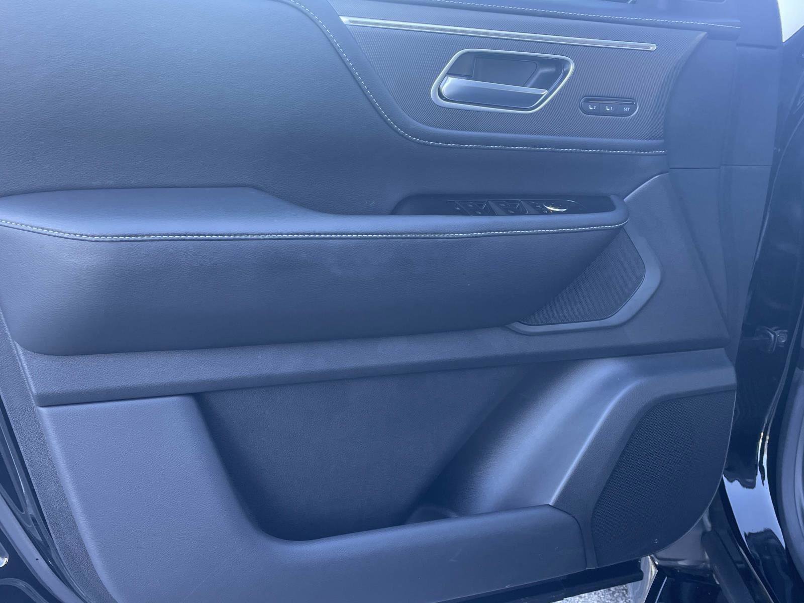 Certified 2025 INFINITI QX80 Pure image 14