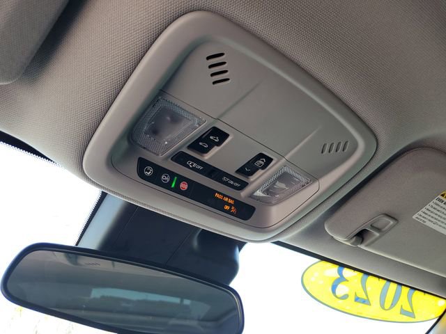 Used 2023 Chevrolet Malibu LT image 31