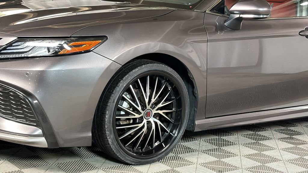 Used 2022 Toyota Camry XSE w/ Navigation Upgrade Package image 4