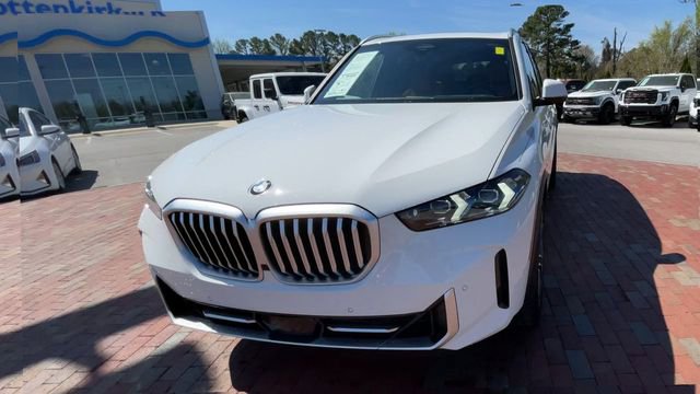 Used 2026 BMW X5 xDrive40i w/ Premium Package image 4