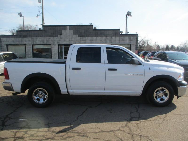 Used 2012 RAM 1500 ST w/ SXT Appearance Group AWD/4WD image 2