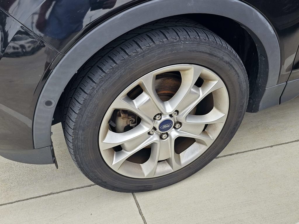 Used 2016 Ford Escape Titanium w/ Equipment Group 301A AWD/4WD image 11