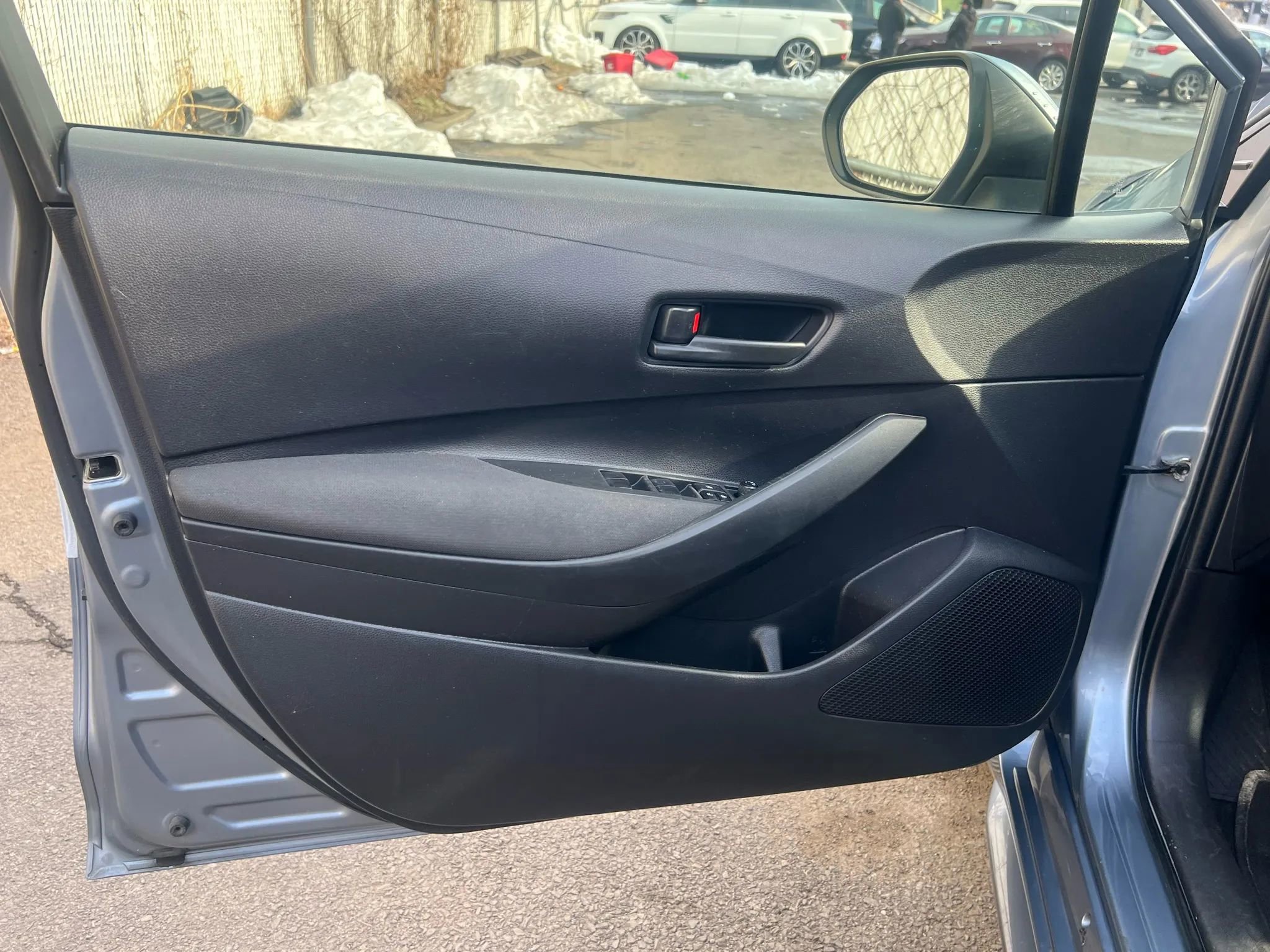 Used 2022 Toyota Corolla LE image 21