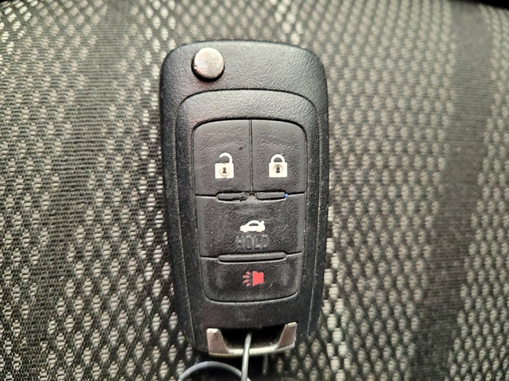 Used 2016 Chevrolet Sonic LT image 32