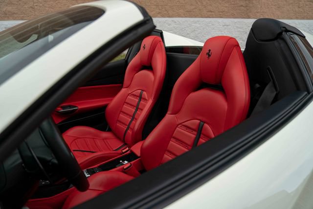 Used 2018 Ferrari 488 Spider RWD image 31