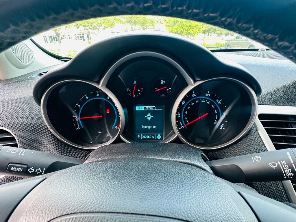 Used 2015 Chevrolet Cruze LT image 16