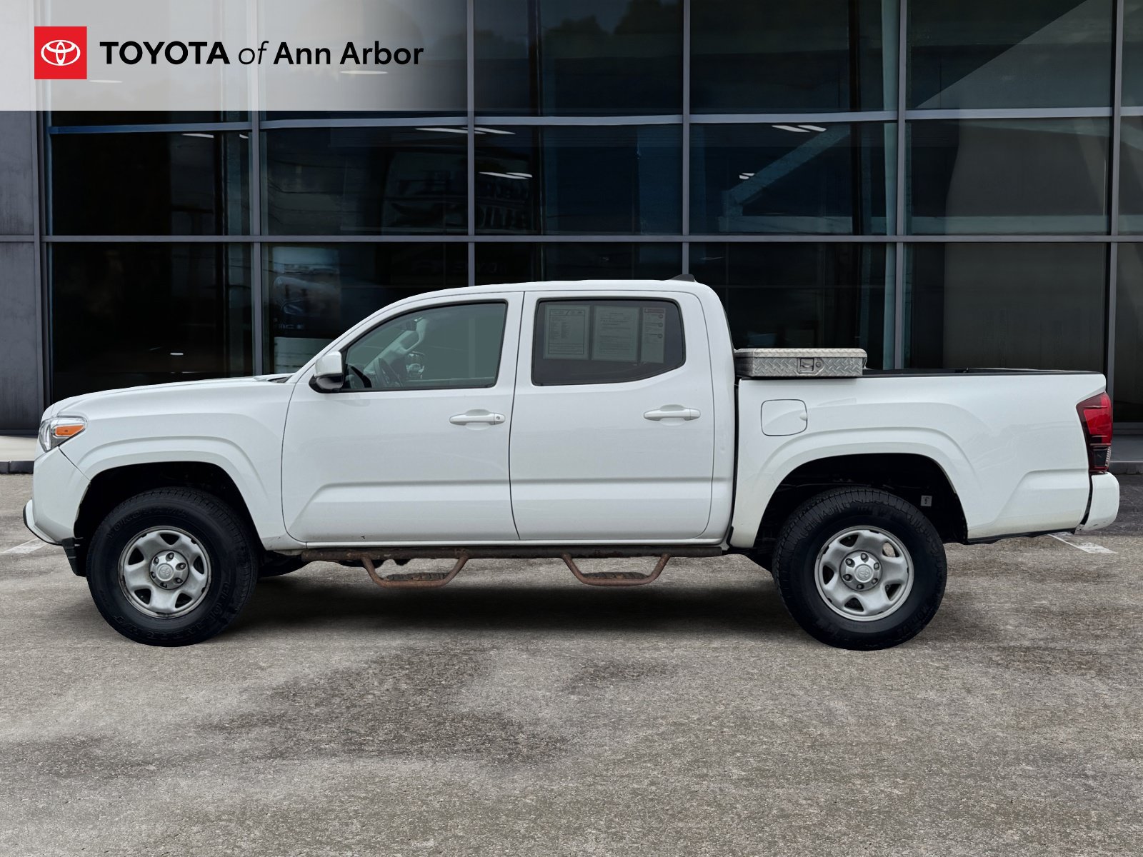 Used 2023 Toyota Tacoma SR AWD/4WD image 8