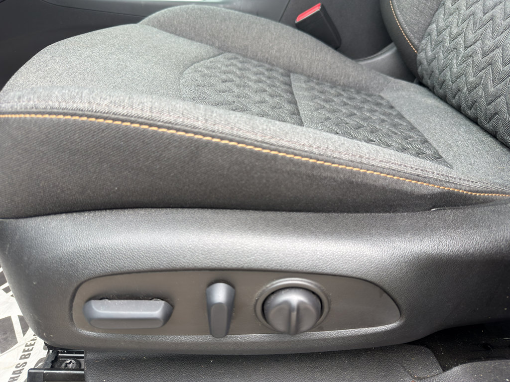 Used 2022 Chevrolet Equinox LT FWD image 12