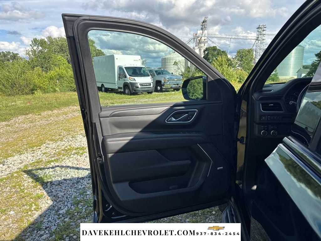 Used 2021 Chevrolet Tahoe RST w/ Luxury Package AWD/4WD image 9
