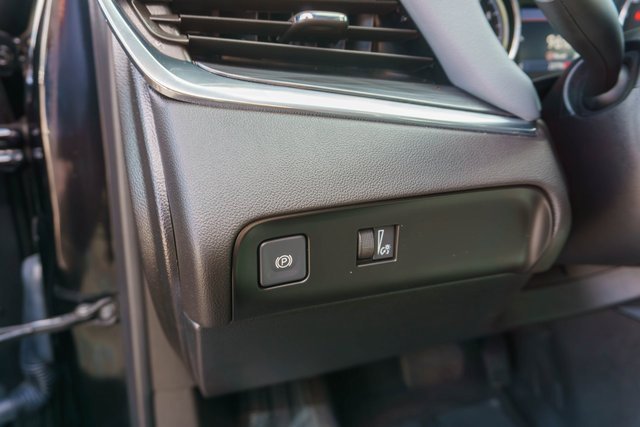 Used 2023 Buick Enclave Essence image 22