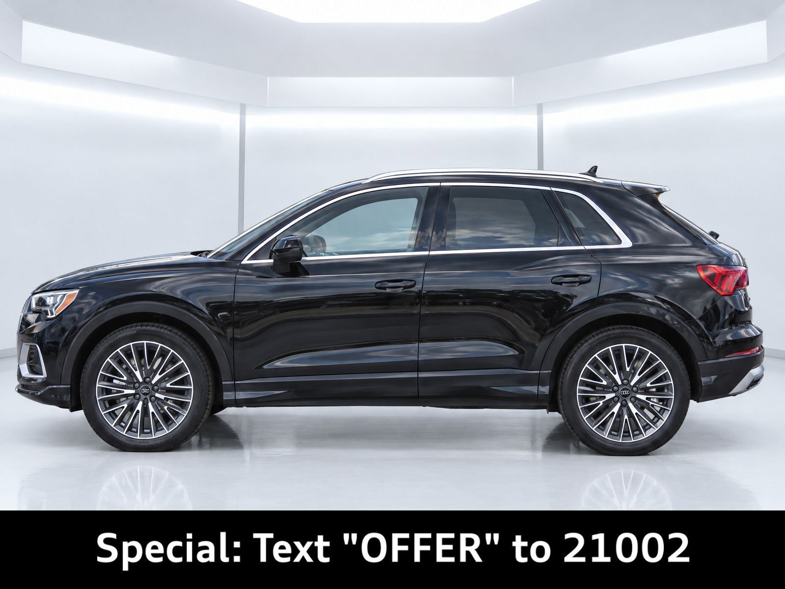 Used 2022 Audi Q3 2.0T Premium AWD/4WD image 2
