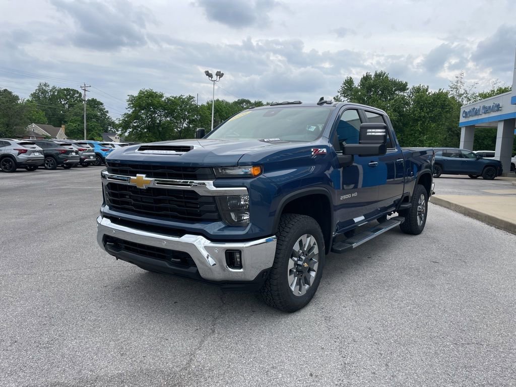 New 2026 Chevrolet Silverado 2500 LT w/ All Star Edition AWD/4WD image 3