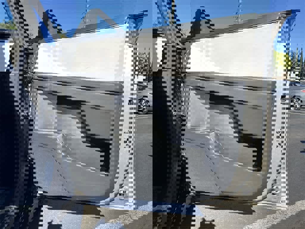 Used 2024 Tesla Cybertruck AWD Crew Cab image 40