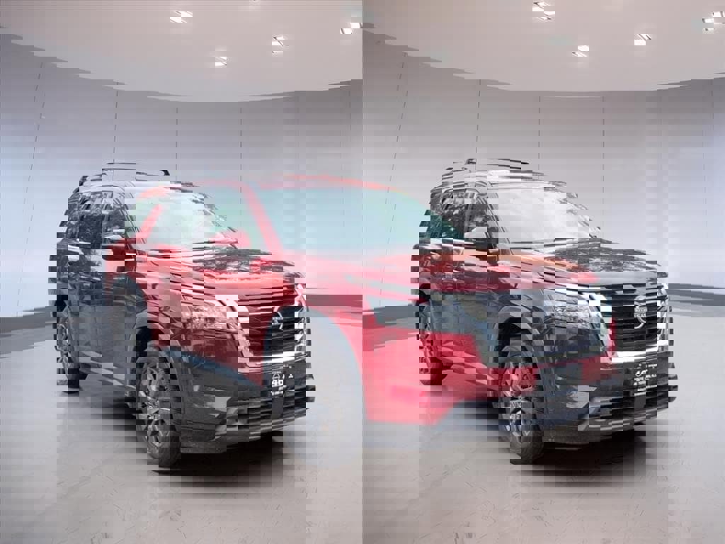 Used 2023 Nissan Pathfinder SV