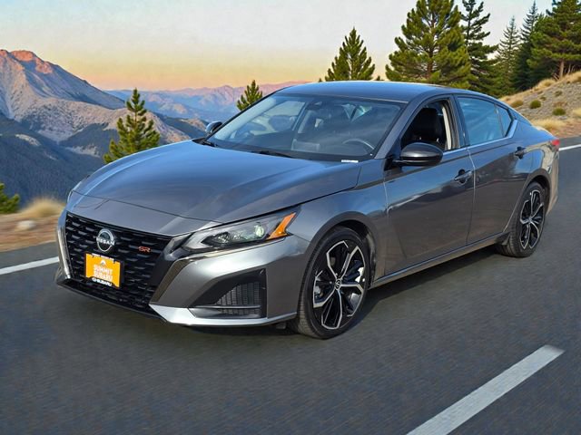 Used 2024 Nissan Altima 2.5 SR image 3