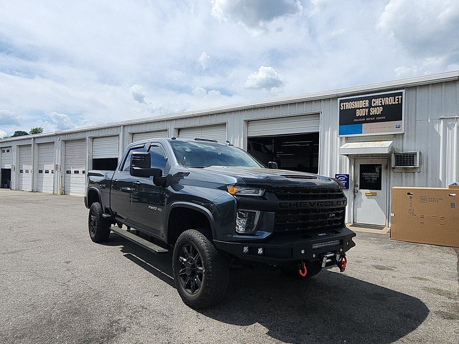 Used 2020 Chevrolet Silverado 2500 LTZ w/ LTZ Premium Package AWD/4WD image 5