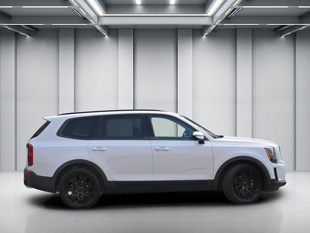 Certified 2021 Kia Telluride SX w/ Nightfall Edition Package AWD/4WD image 3
