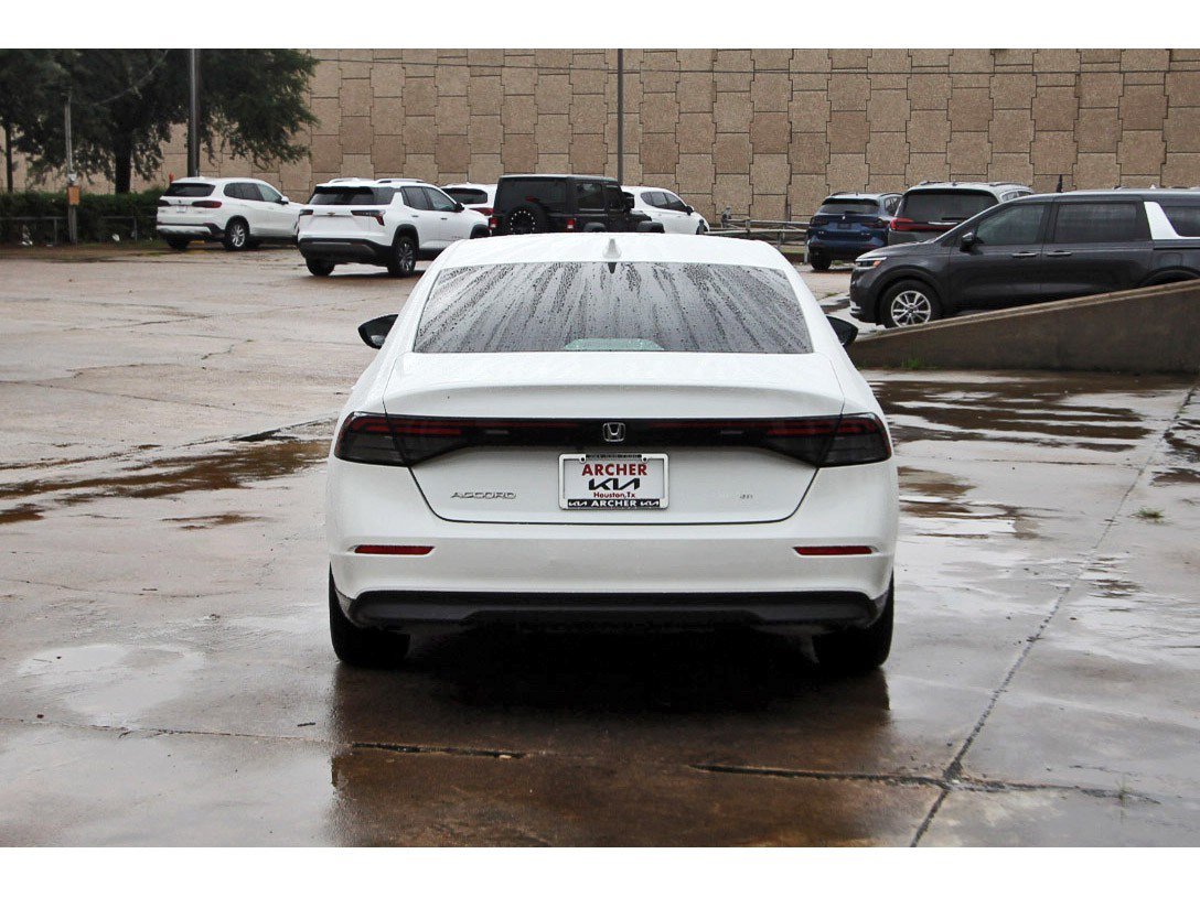 Used 2024 Honda Accord LX image 6
