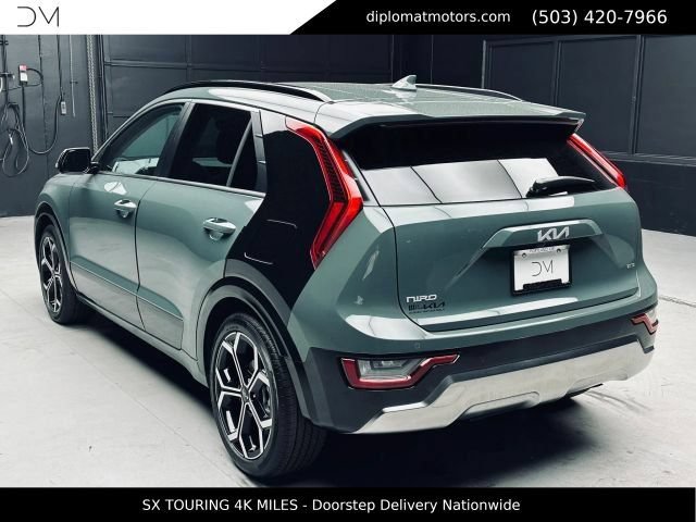 Used 2023 Kia Niro SX Touring FWD image 5