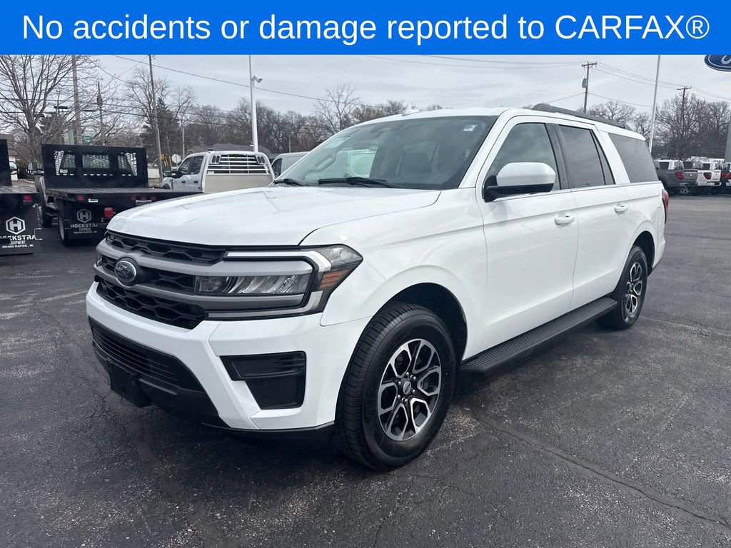Used 2024 Ford Expedition Max XLT AWD/4WD image 2