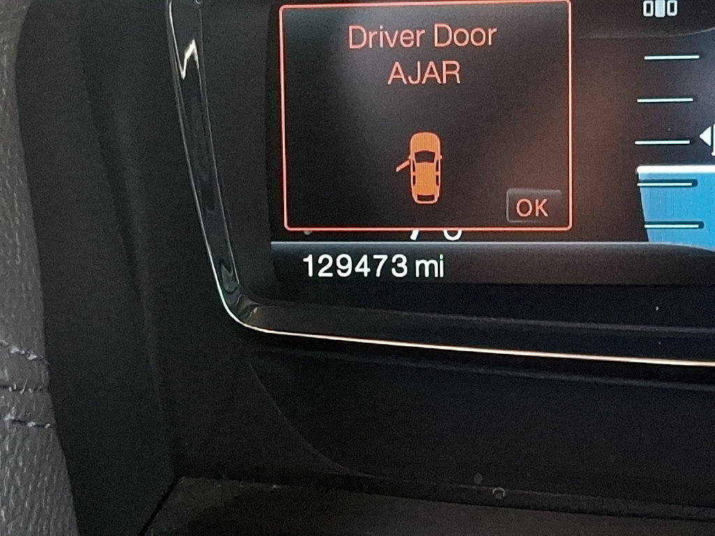 Used 2011 Lincoln MKX 2WD w/ 101A Rapid Spec Order Code image 17
