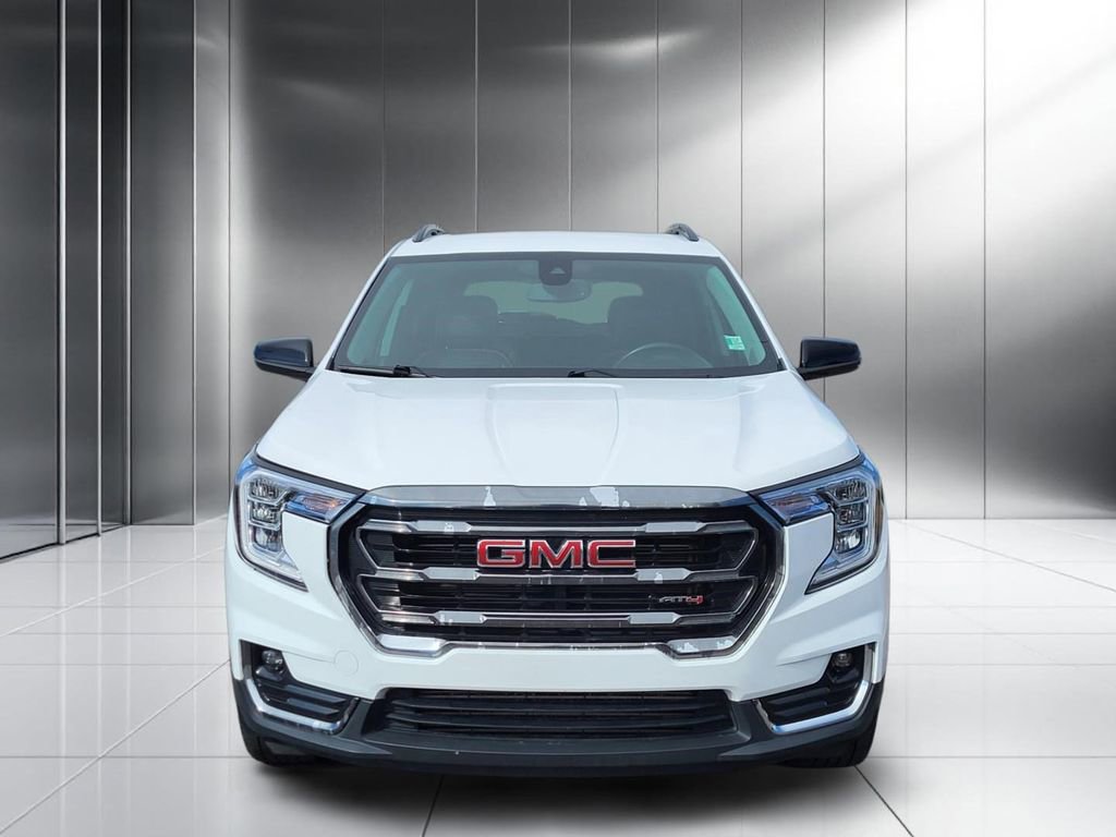 Used 2023 GMC Terrain AT4 image 21