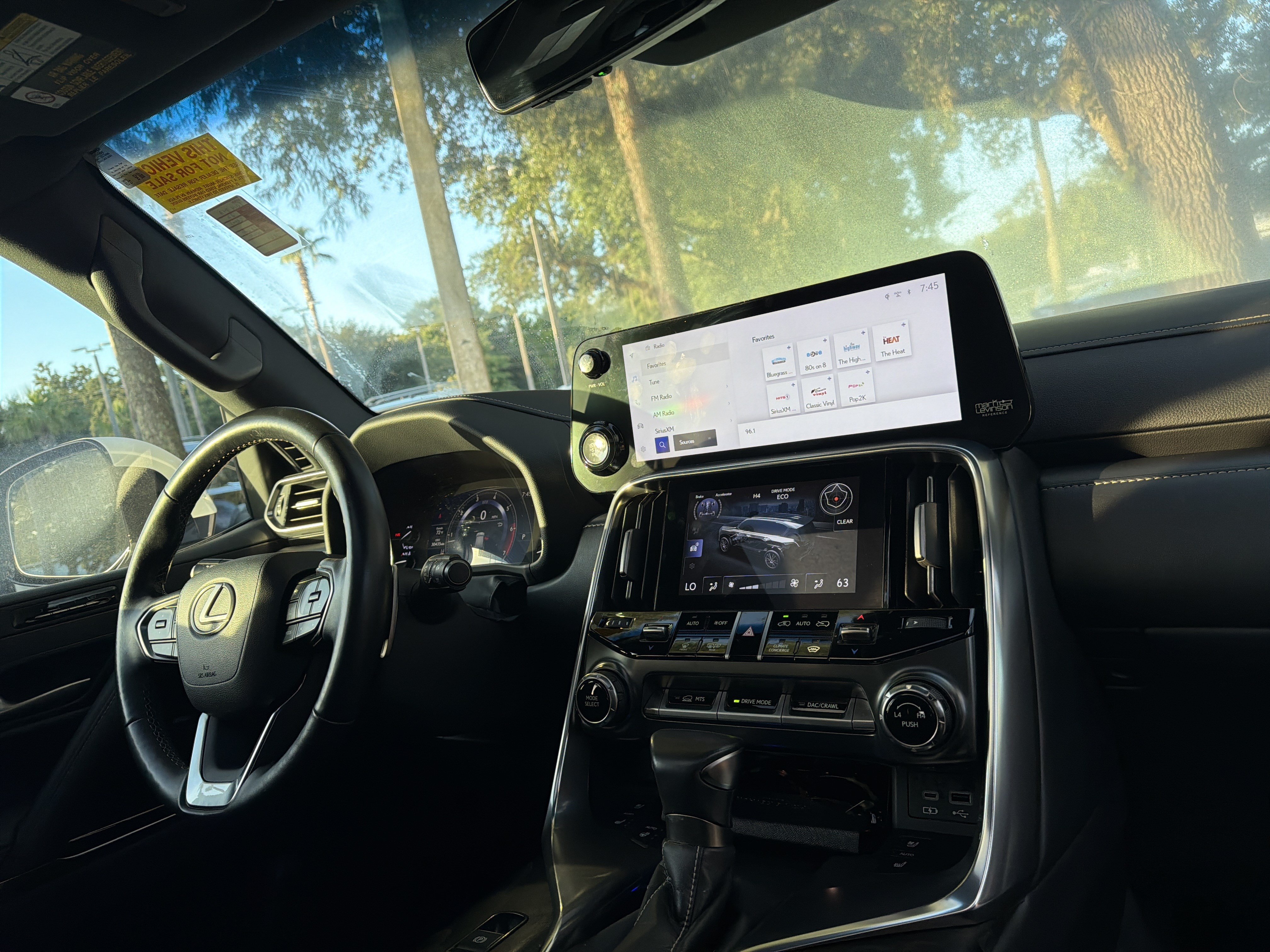 Used 2022 Lexus LX 600 4WD w/ Interior Upgrade Package image 47