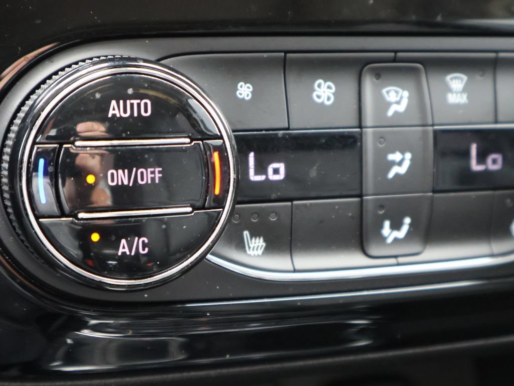 Used 2023 Buick Encore GX Essence w/ Advanced Technology Package AWD/4WD image 38