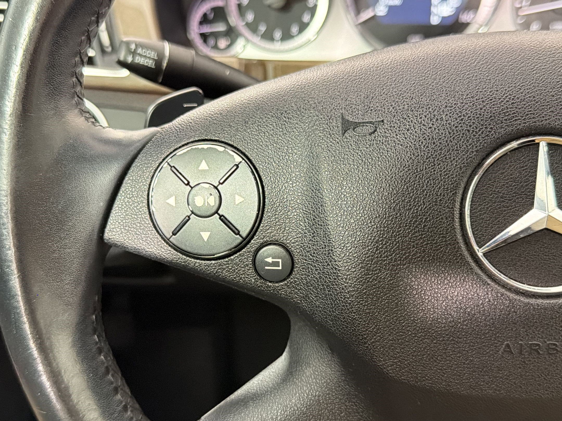 Used 2011 Mercedes-Benz E 350 BlueTEC Sedan image 22