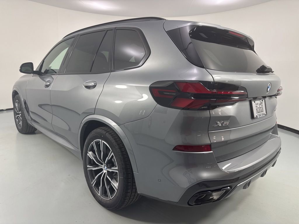 New 2026 BMW X5 xDrive40i w/ M Sport Package AWD/4WD image 5