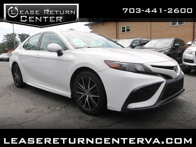 Used 2022 Toyota Camry SE FWD image 1