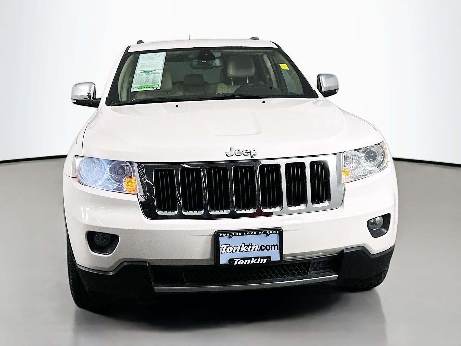 Used 2011 Jeep Grand Cherokee Limited w/ Trailer Tow Group AWD/4WD image 2