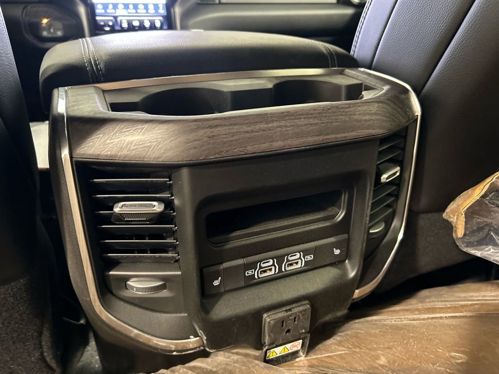 New 2025 RAM 2500 Laramie AWD/4WD image 29