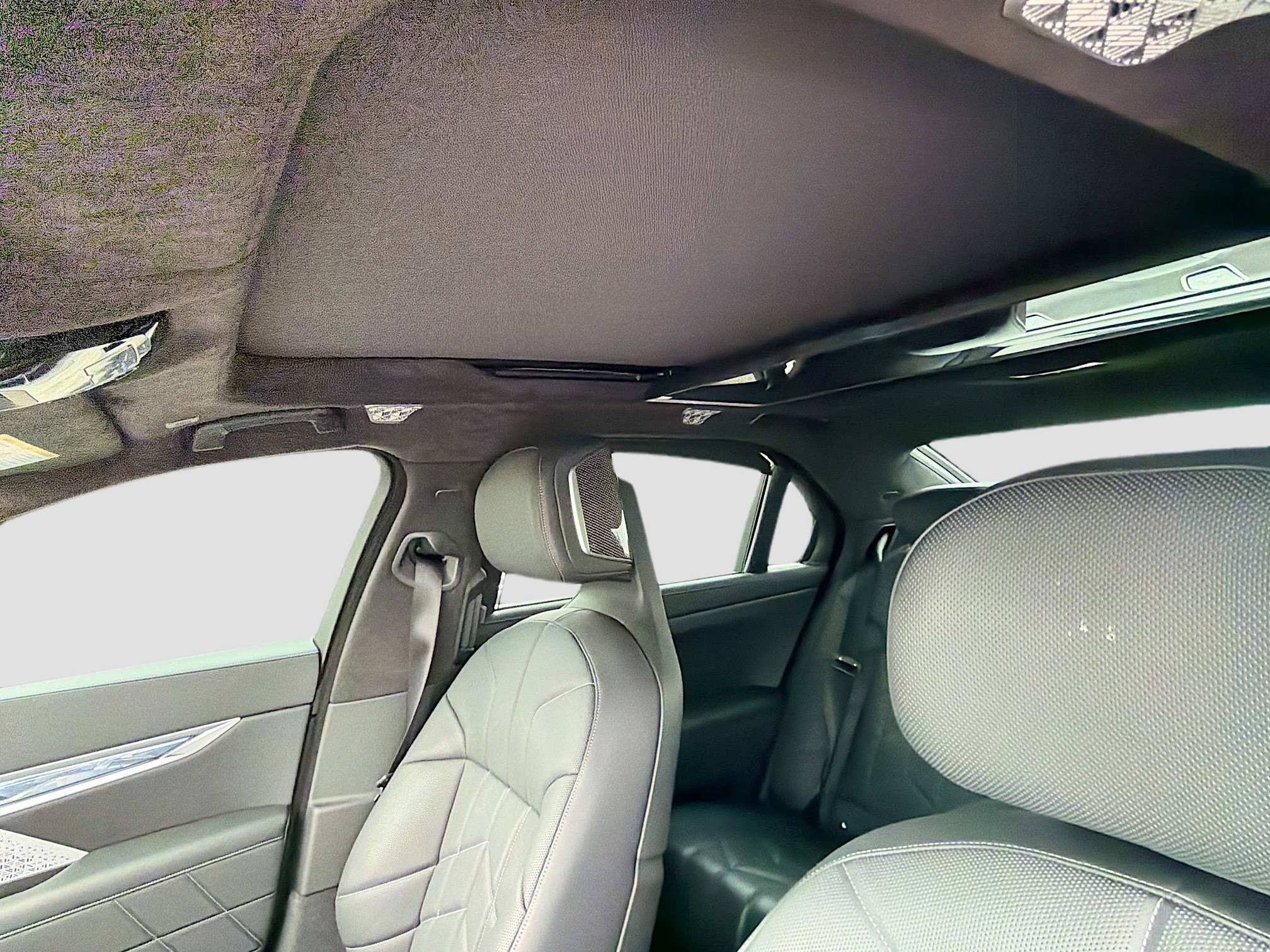 Used 2023 BMW 760i xDrive w/ Executive Package image 27