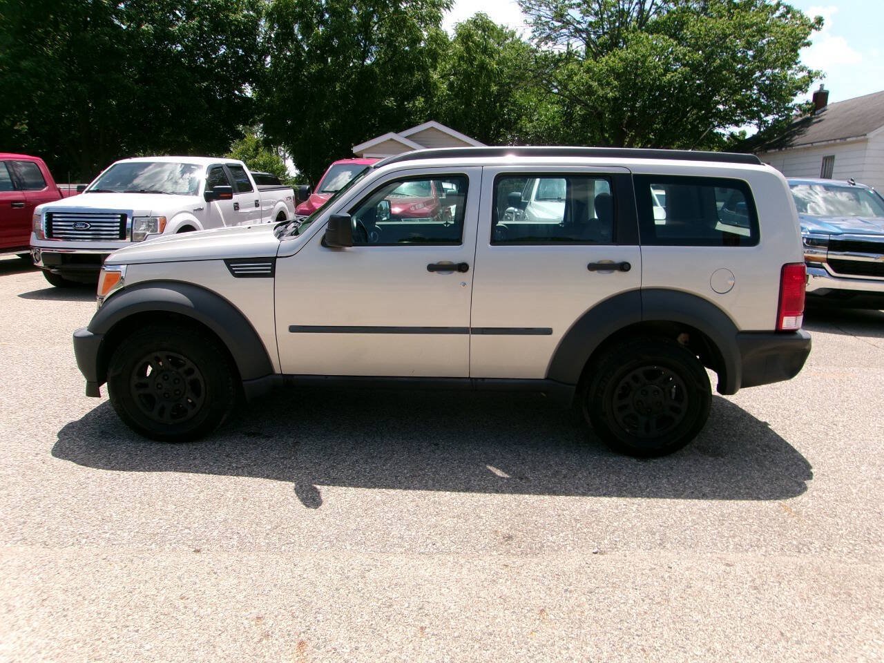 Used 2008 Dodge Nitro SXT AWD/4WD image 2
