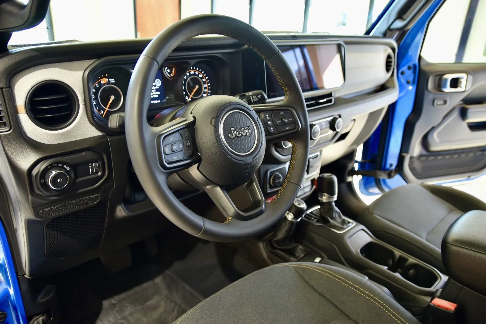 Used 2024 Jeep Wrangler Willys image 12